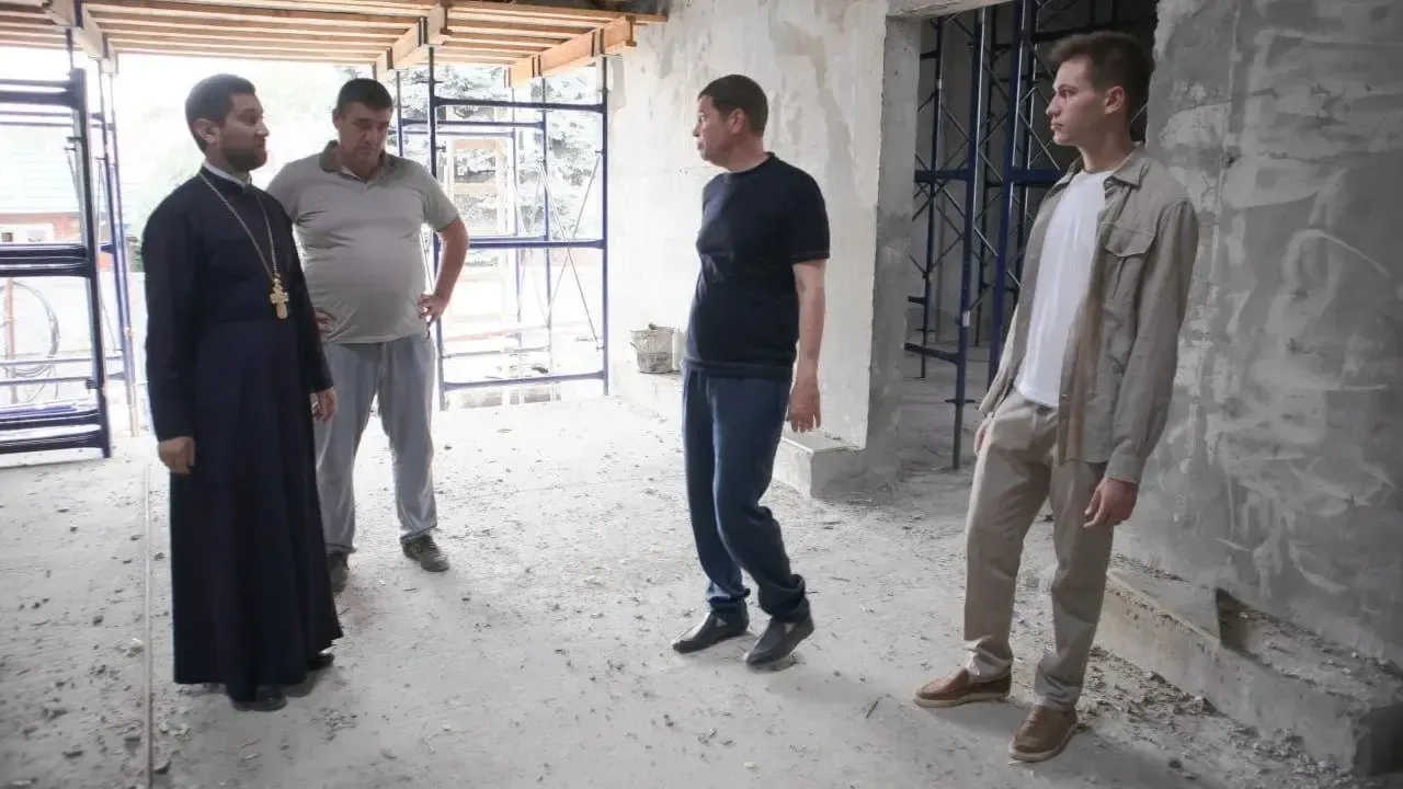 Андрей Дорошенко (второй справа) и его сын Эльдар (крайний справа)/Telegram-канал Андрея Дорошенко