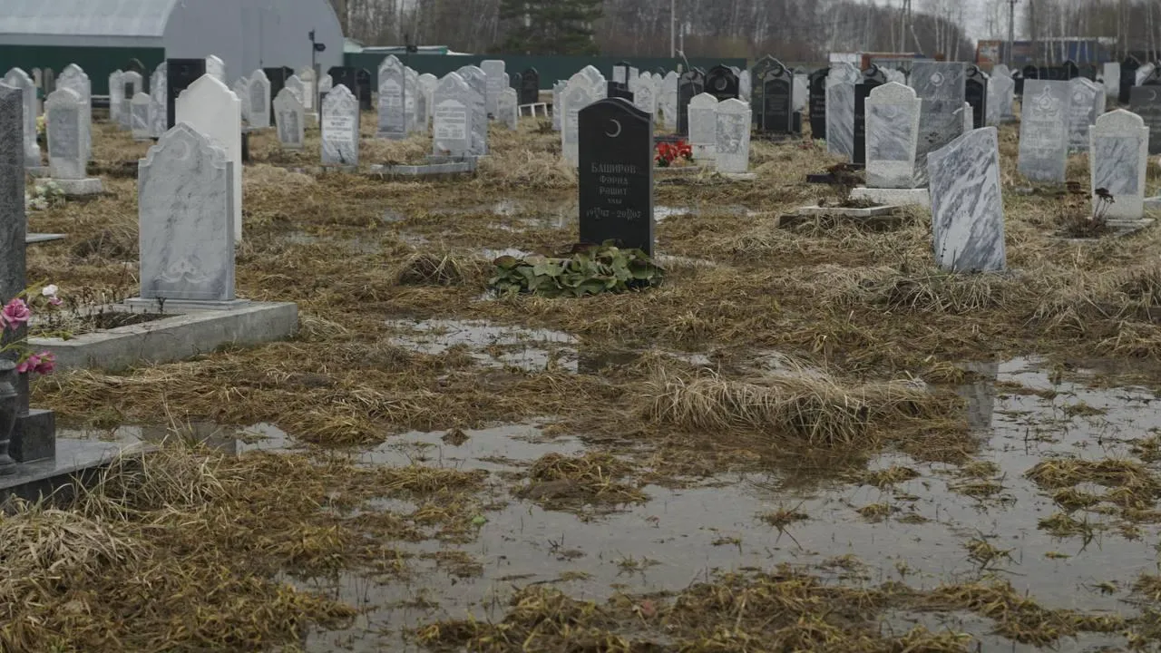 Мусульманское кладбище. «Челны Live» \ Екатерина Волкова