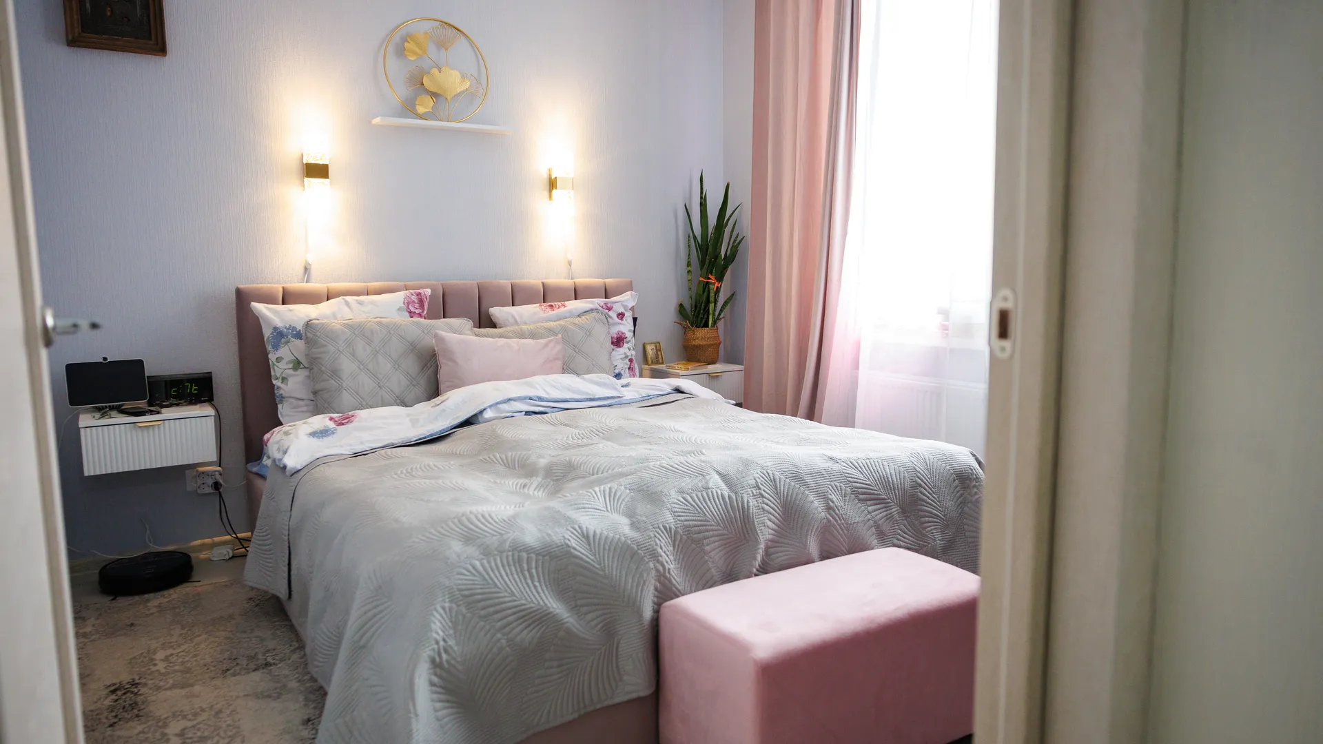 Андрей Воробьев навестил переселенцев из аварийного жилья в Сергиевом Посаде