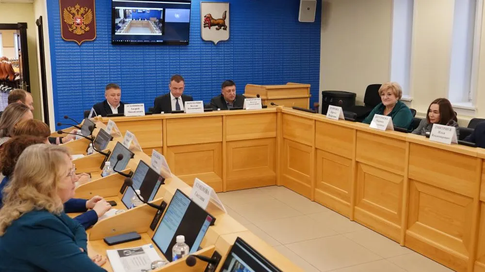 пресс-служба законодательного собрания иркутской области.