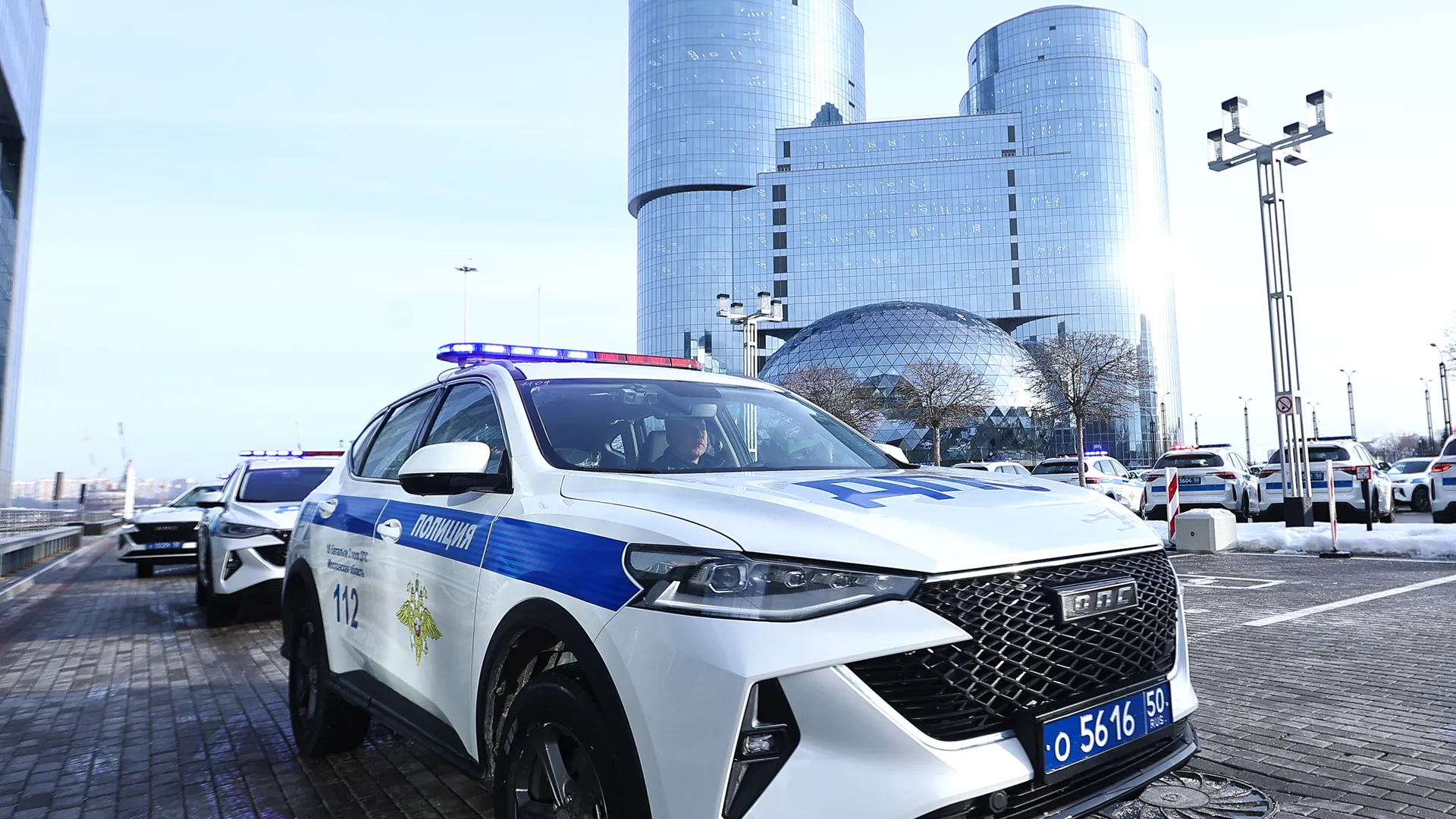 Подмосковным подразделениям ДПС переданы 130 новых патрульных машин