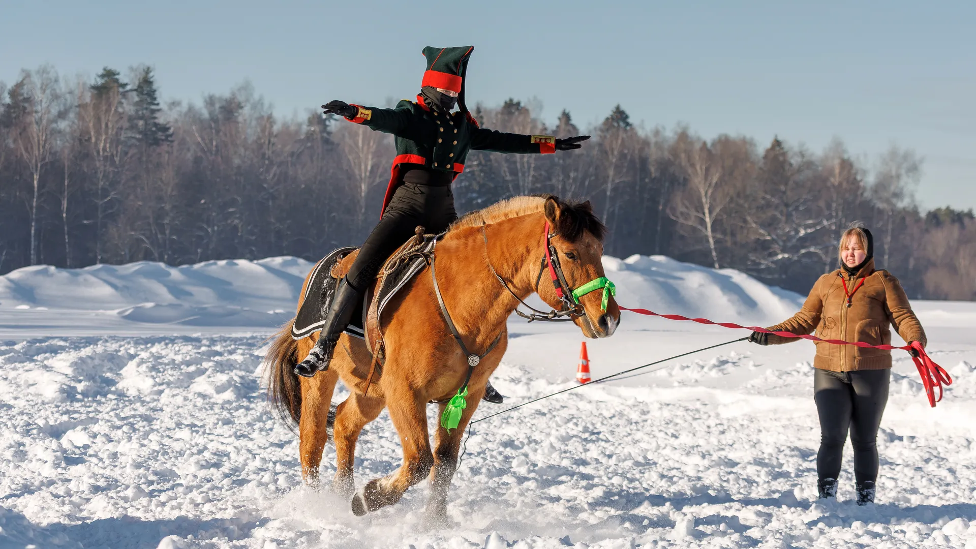 Конное шоу на Главной Масленице в Горках Ленинских