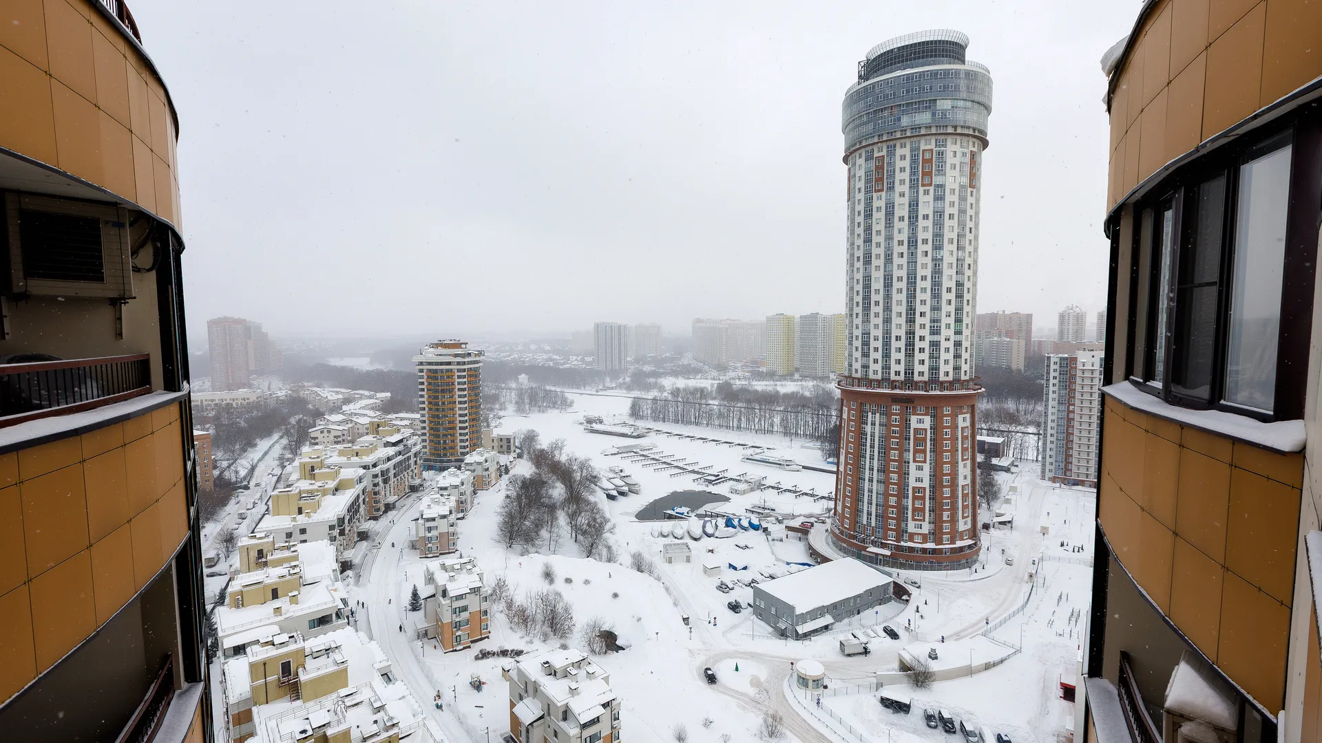 Зимние виды города Химки