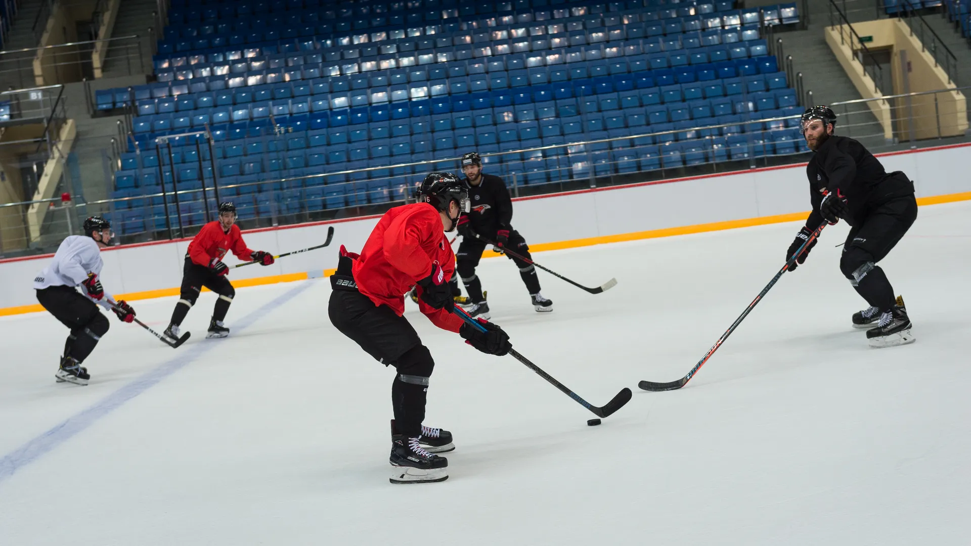 Открытие нового сезона ХК «Авангард» в партнерстве с МКБ в Балашихе