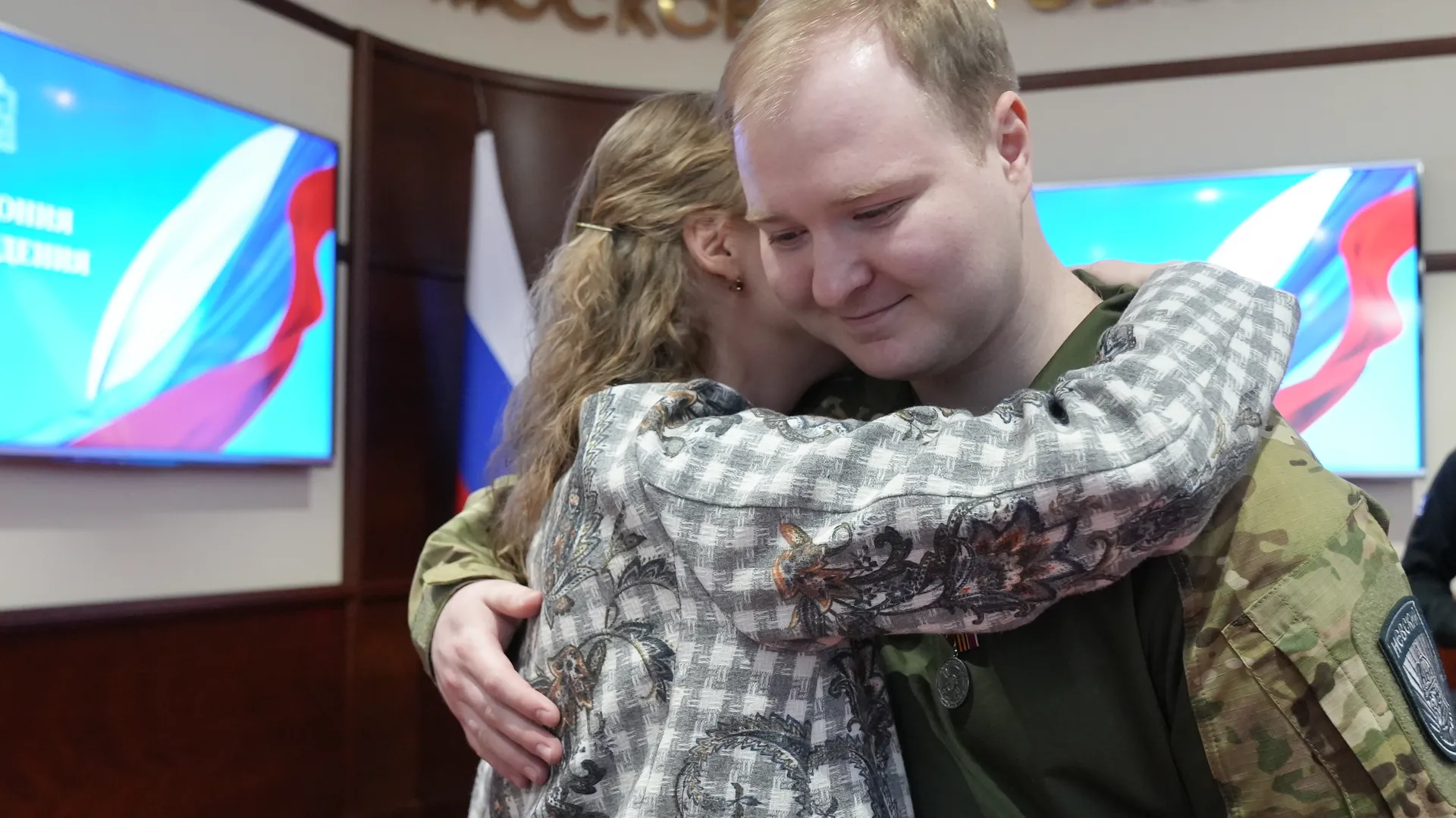 Добровольцам подразделения БАРС вручили государственные награды