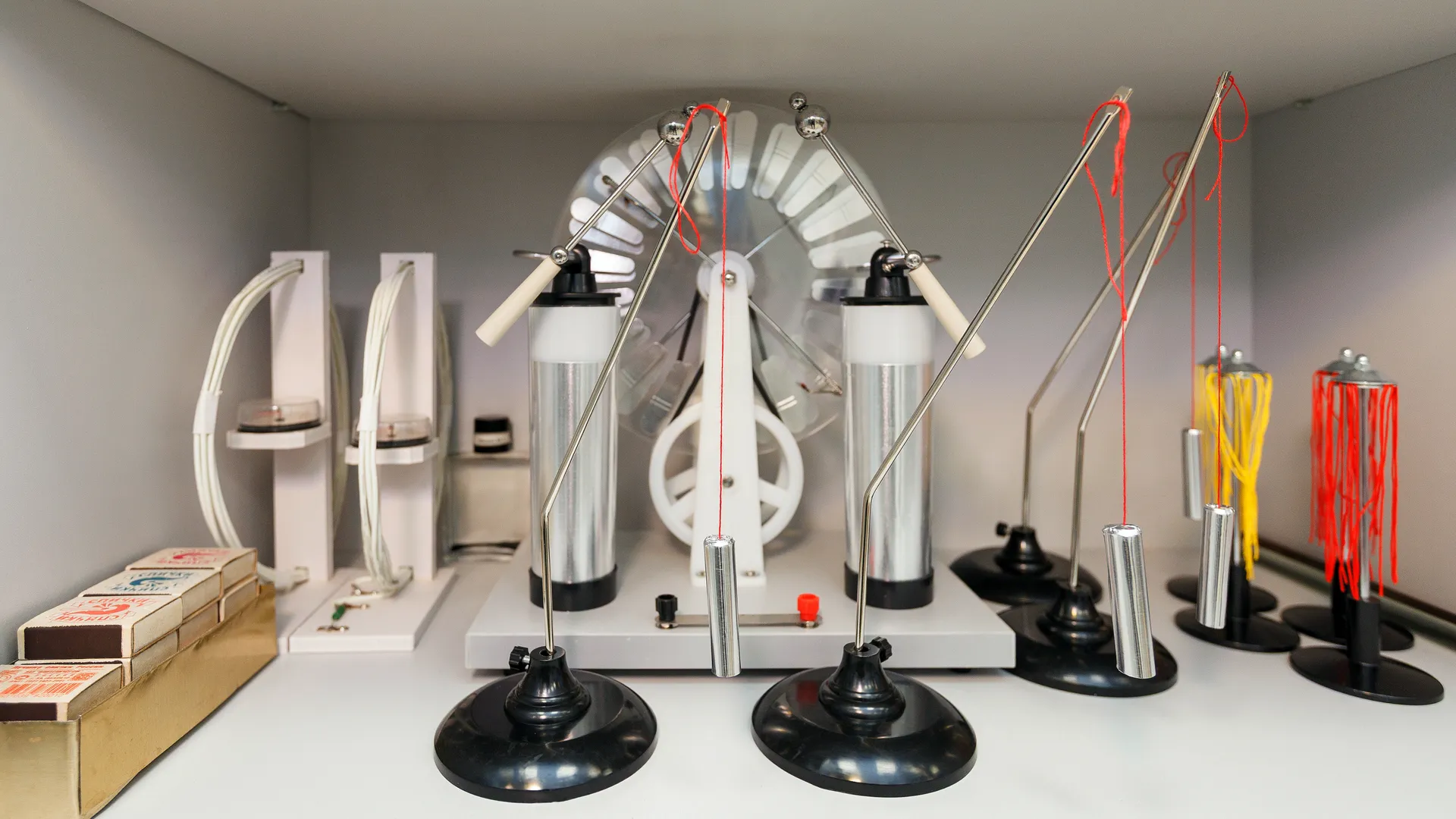 Кабинет физики в воспитательно-образовательном комплексе «Успех» (Гимназия № 5) в Дзержинском