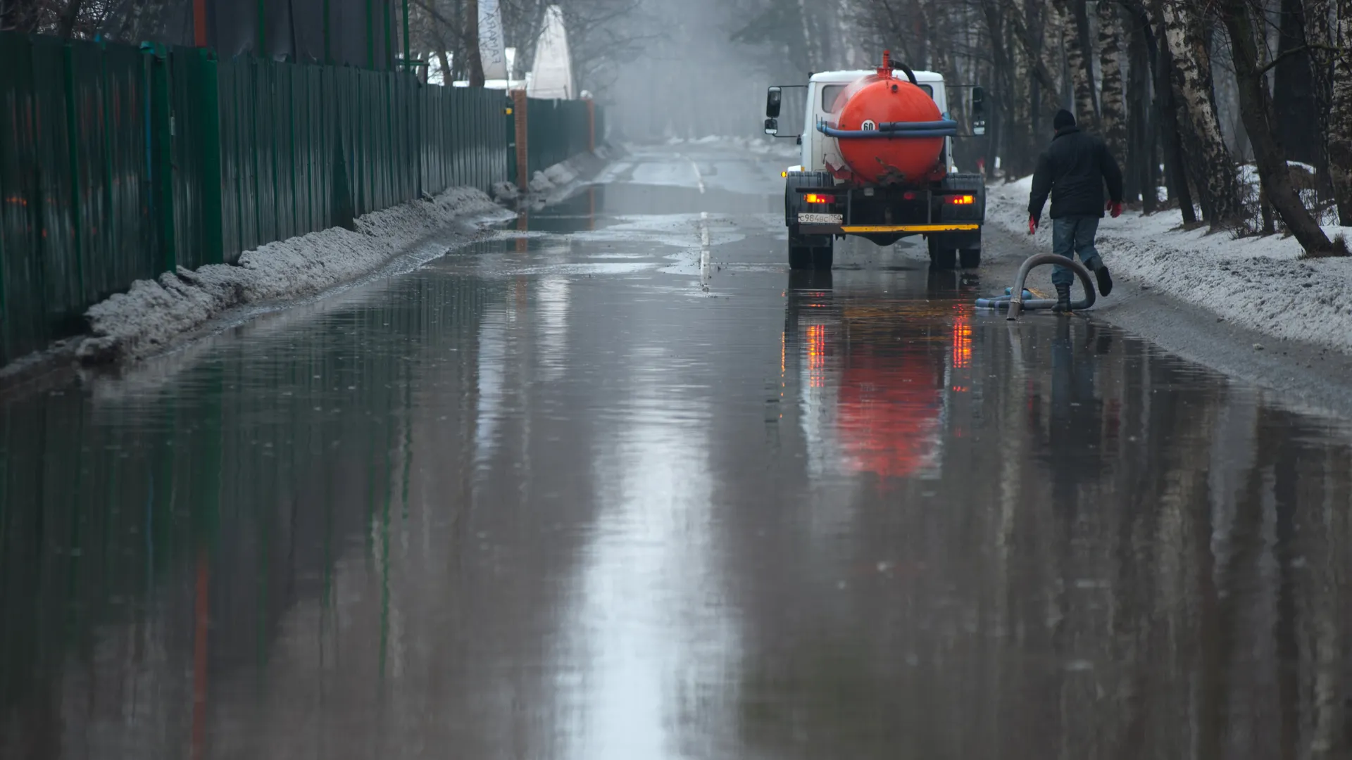 Подтопления на Мякининском шоссе в Красногорске