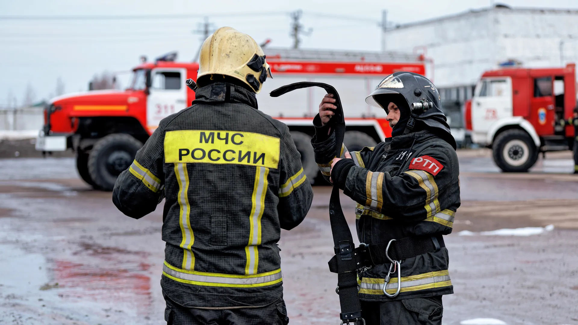 Учения Мособлпожспаса совместно с медициной катастроф по ликвидации последствий массового ДТП в Чехове