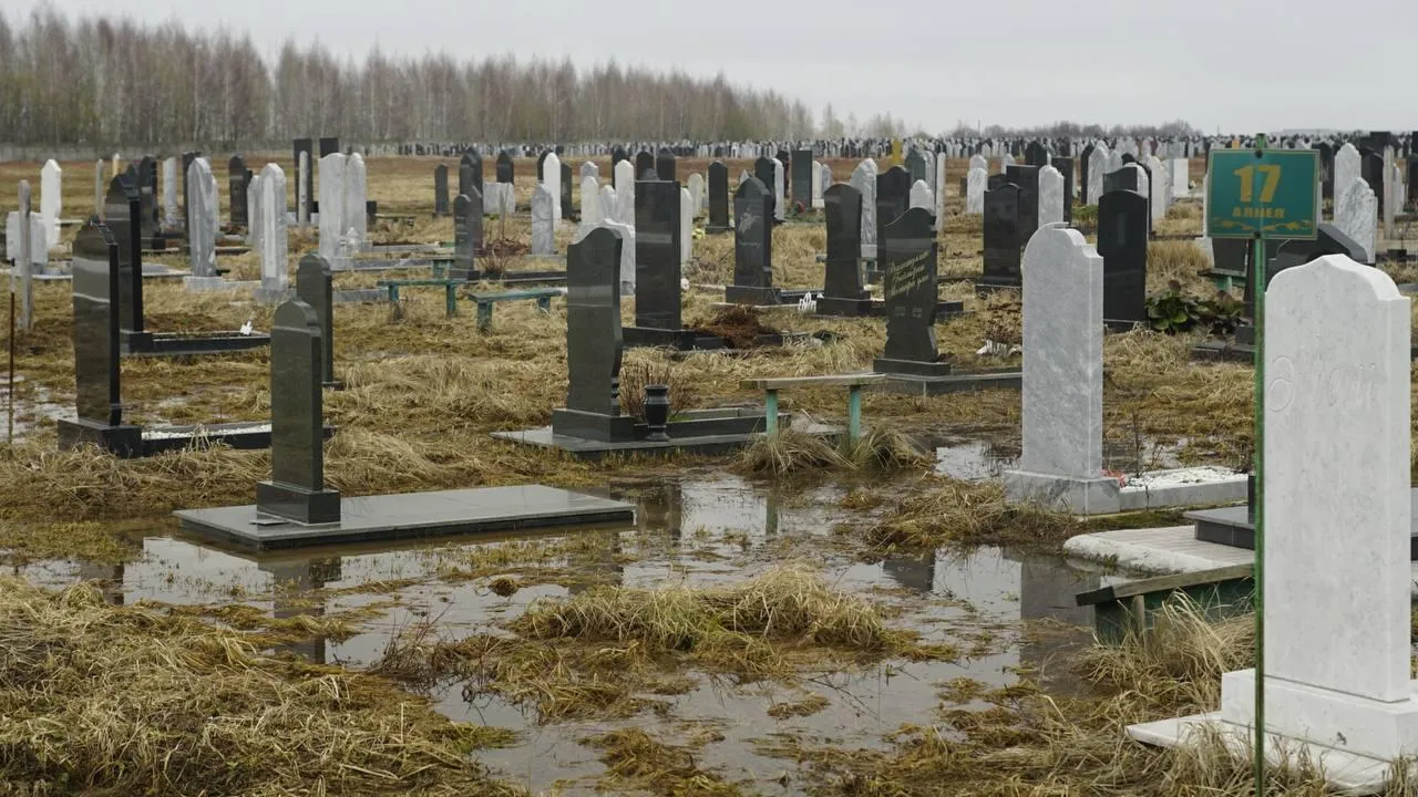 Мусульманское кладбище. «Челны Live» \ Екатерина Волкова