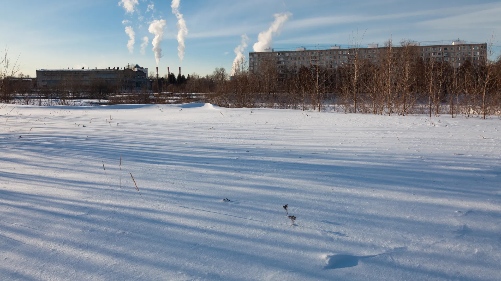 Зимние виды города Дзержинский