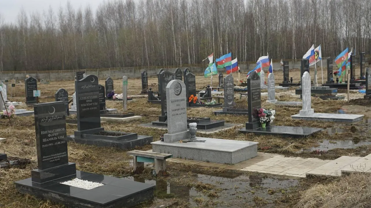 Мусульманское кладбище. «Челны Live» \ Екатерина Волкова
