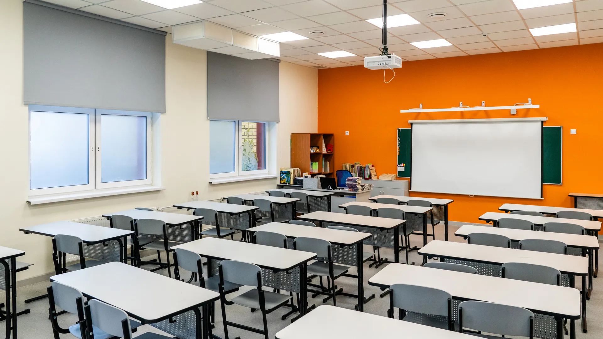 Учебный класс в новой пристройке к школе №29 им. П.И. Забродина в Подольске