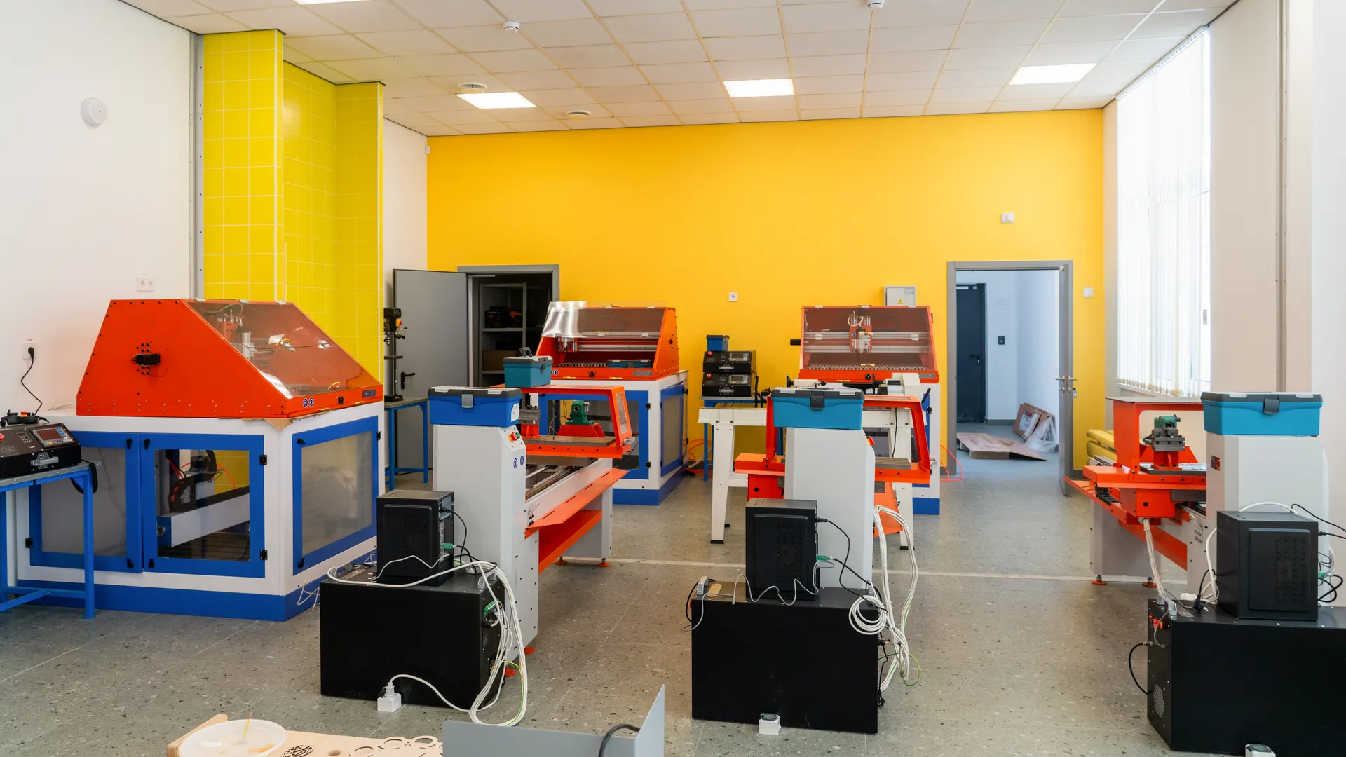 Фрейзерный станок с ЧПУ в кабинете труда Марфинской средней общеобразовательной школы имени В.Ф. Бутузова