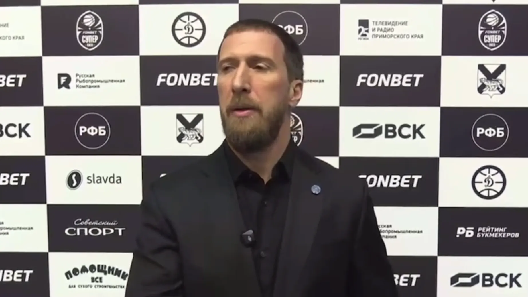 Скриншот с видеозаписи интервью