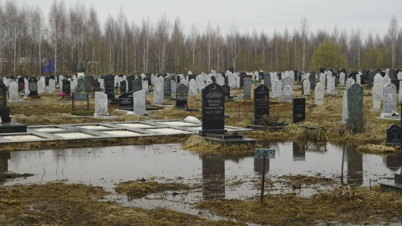 Мусульманское кладбище. «Челны Live» \ Екатерина Волкова