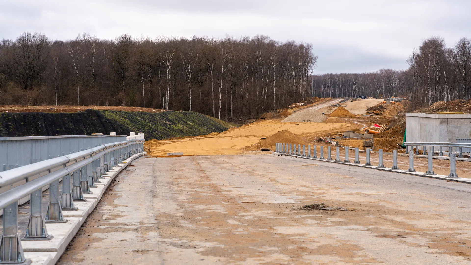 Строительство автомобильной дороги Путилково — Пятницкое шоссе в Красногорске