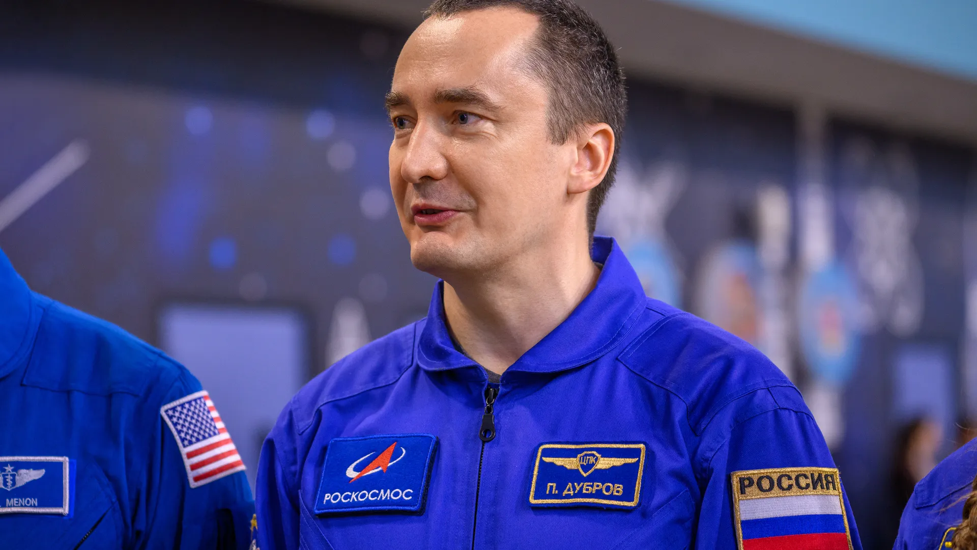 Член основного экипажа космонавтов МКС-75 Петр Дубров на комплексной тренировке в Звездном городке