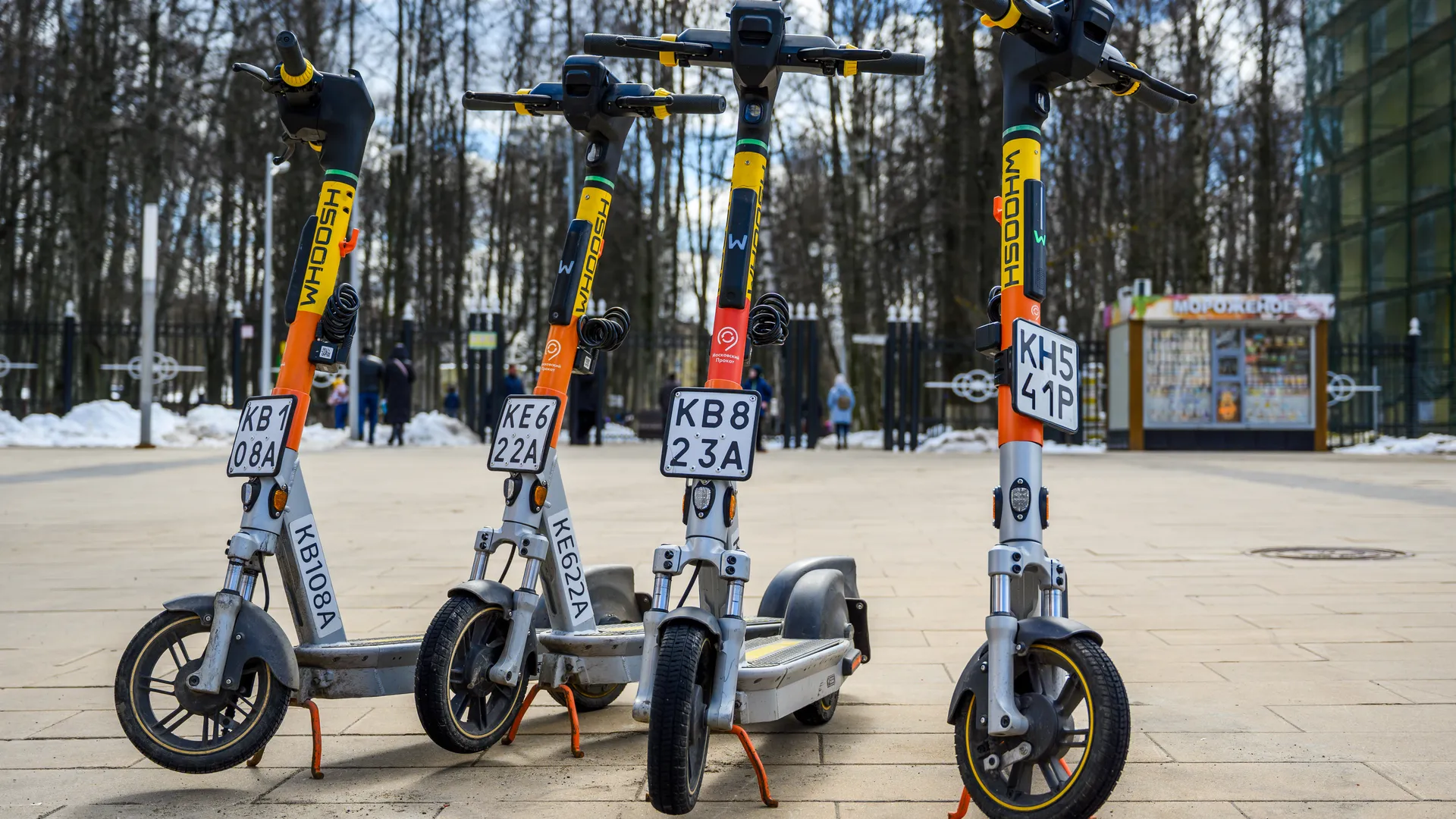 Самокаты в Центральном городском парке Королева