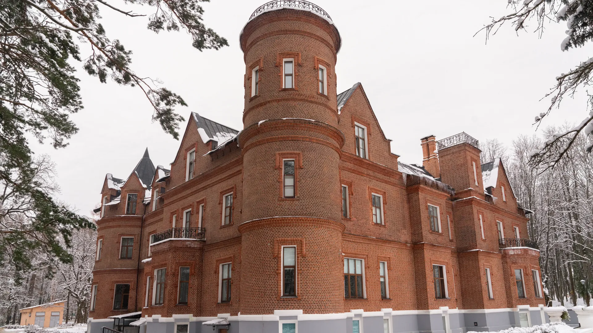 Усадьба Щербатовых Васильевское в поселке санатория им. Герцена Одинцовского округа