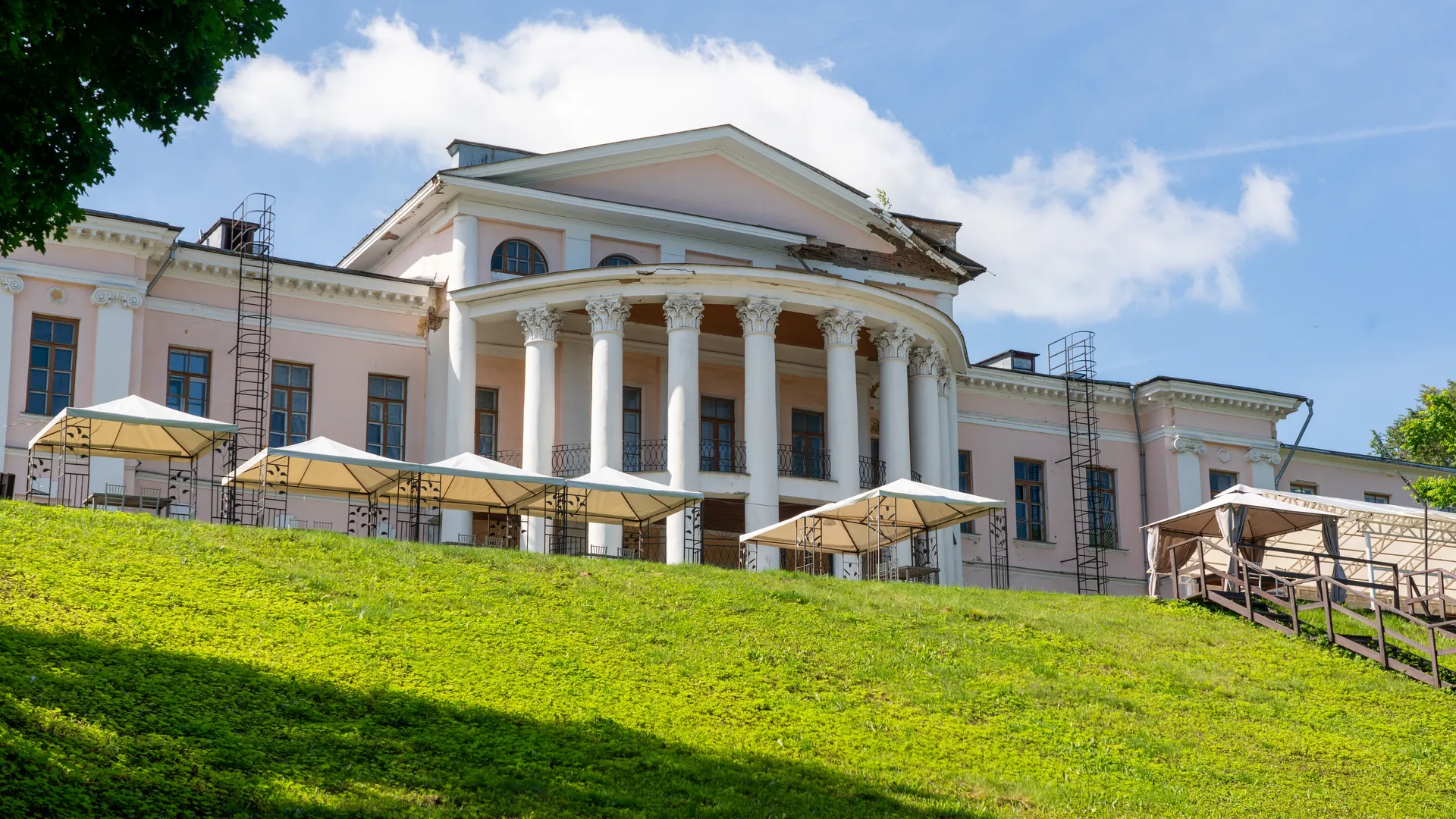 Усадьба Дубровицы в округе Подольск