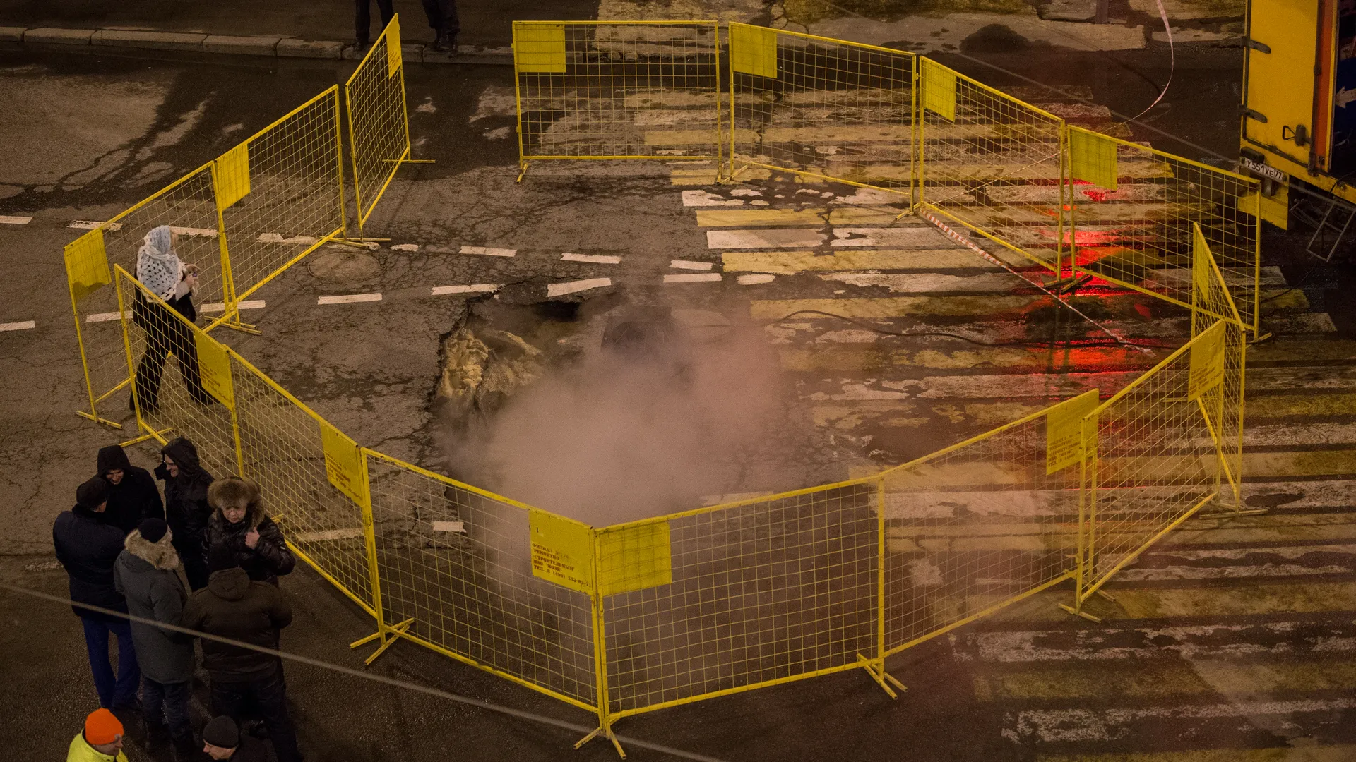 Прорыв трубы в центре Москвы