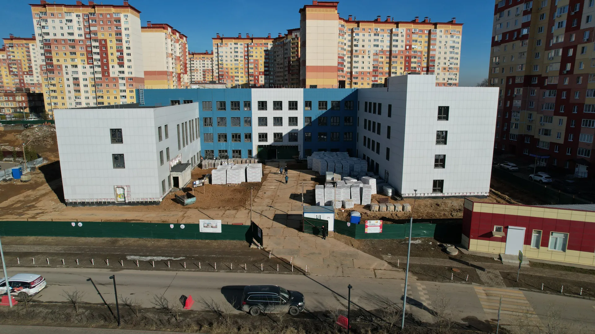 Строительство школы на 1100 мест в ЖК "Новые Островцы"