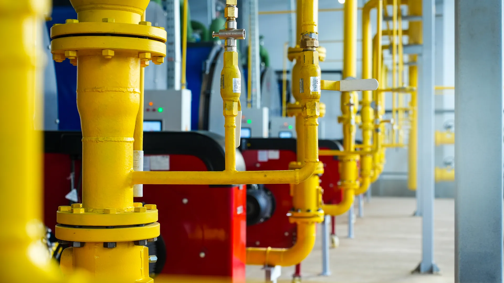 Губернатор запустил котельную у Ледового дворца в Клину