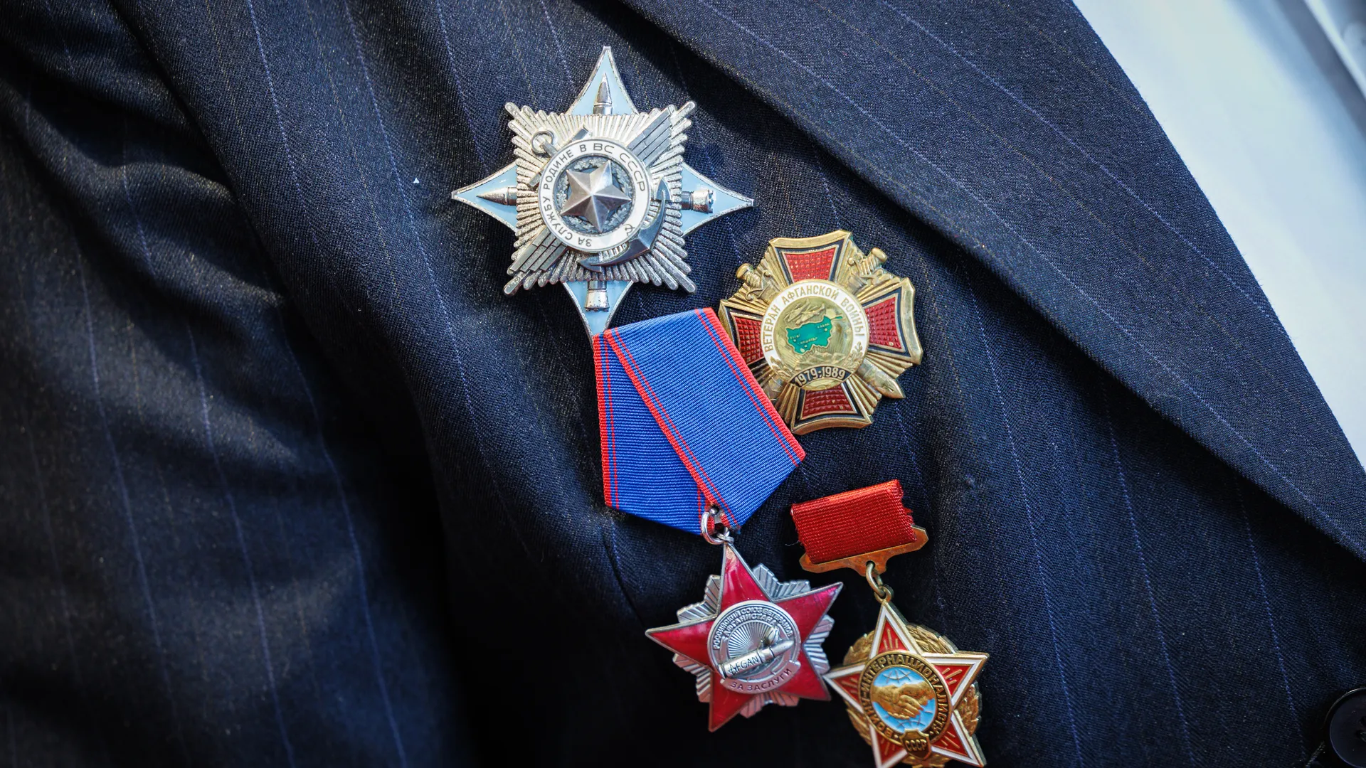 Бойцам подразделения БАРС вручили медали «За храбрость» II степени