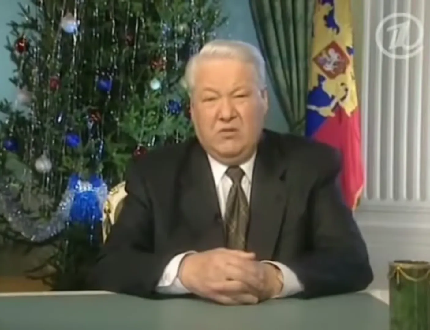 кадр новогоднего обращения Бориса Ельцина 1998 года на «Первом канале»