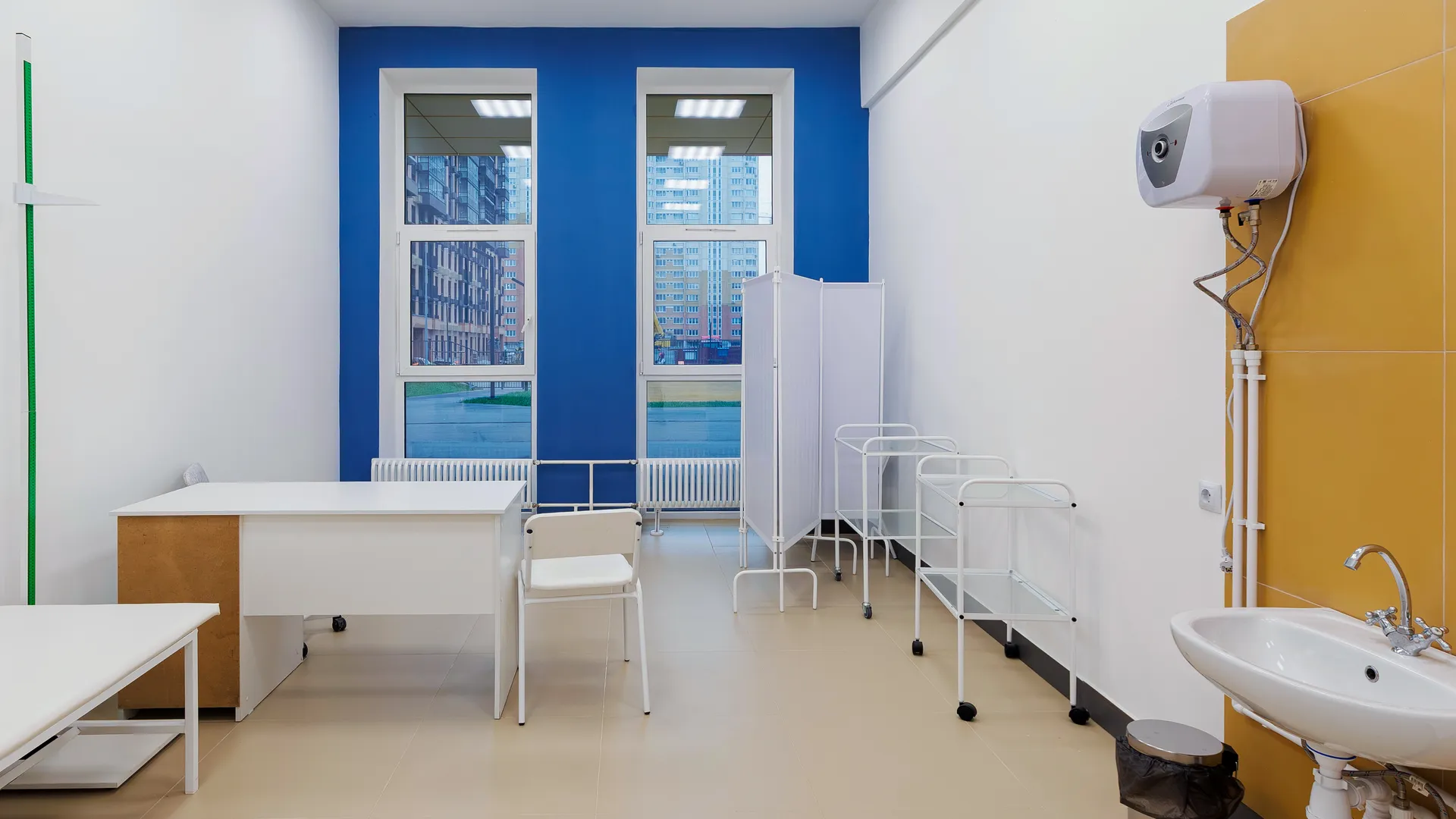 Медицинский кабинет в новом корпусе школы № 15 в ЖК «Героев» в Балашихе